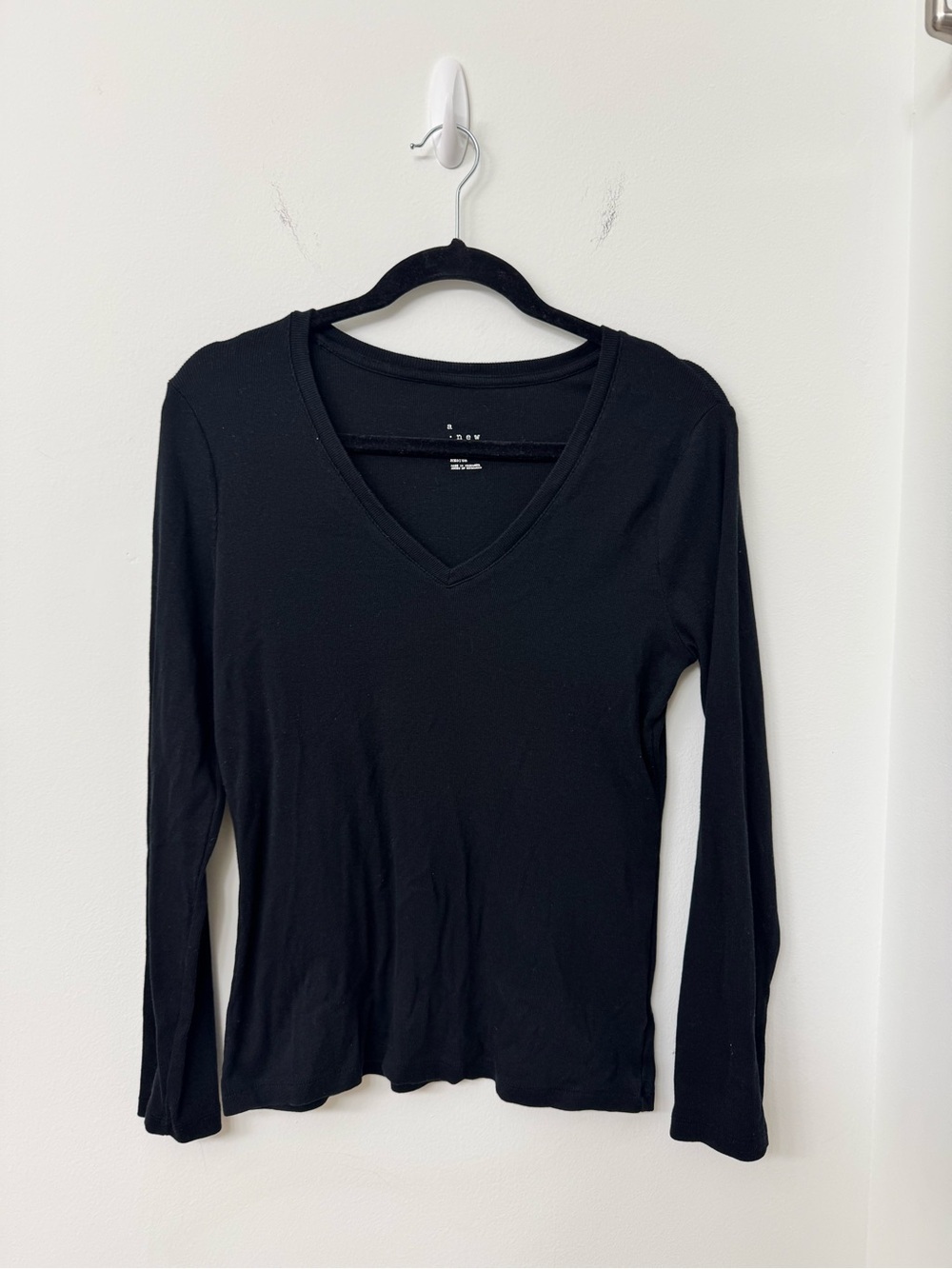 Black V-Neck Ribbed Long Sleeve